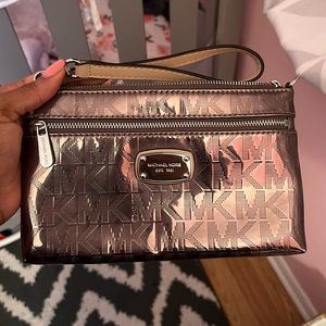 Michael kors wristlet
